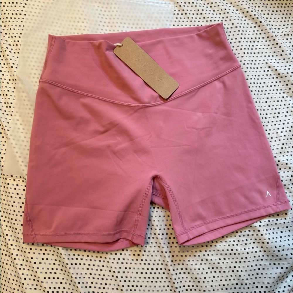 Acta Tori Halford Collection pink
pink, never worn